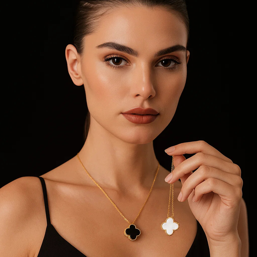 Collar Trébol Elegancia & Suerte™